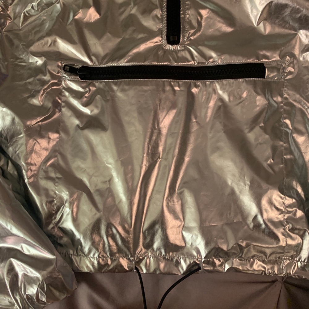 Reflective cropped jacket - Picture 2 of 3